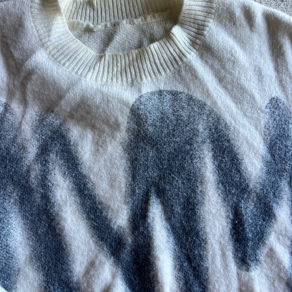 pullover sweater - Picture 2 of 3